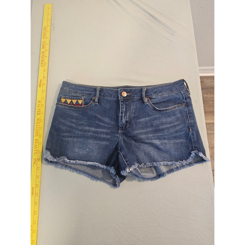 Chip Foster Womens Blue Denim Embroidered Cut Off Shorts Size 31 Tribal Boho